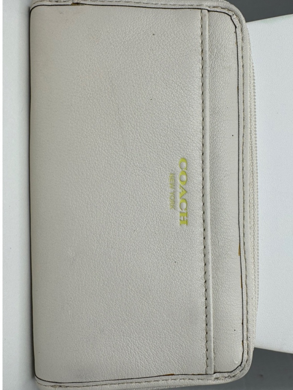 Coach White Leather Multicolor Y2K Hangtag Wallet - Picture 4 of 15